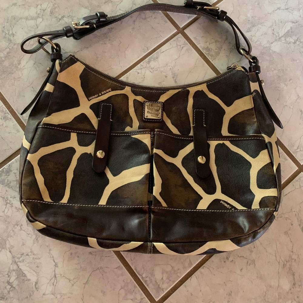 Dooney & Bourke Med. safari purse